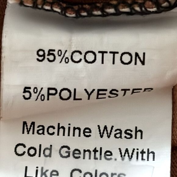 Streetwear Colorblock Split Graphic Tee — Size XS - Picture 7 of 7